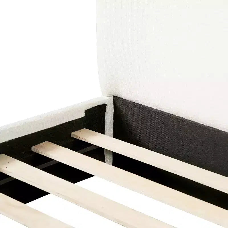 Lit plateforme rembourré Bouclé avec tête de lit et pied de lit matelassés